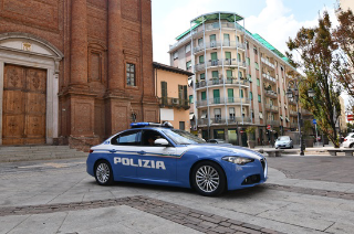 Trentatre chilogrammi di hashish nascosti in garage, arrestate due persone